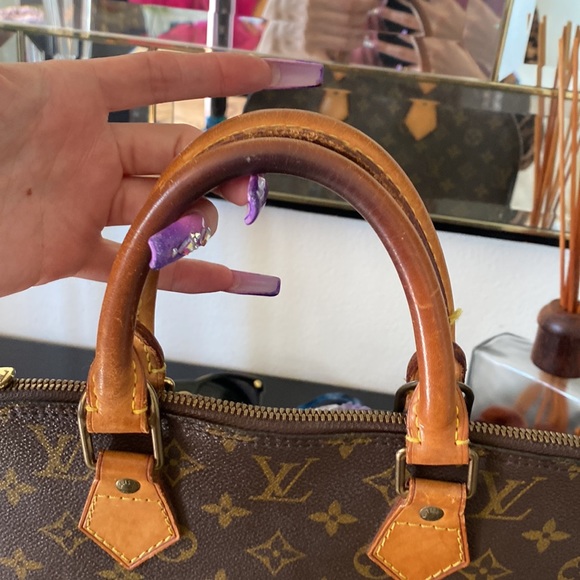 Louis Vuitton Alma - Picture 9 of 12